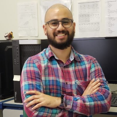 Group Leader, PI, structural biologist, peptide science, Dan's daddy, father of four cats, husband of @bettysouza.