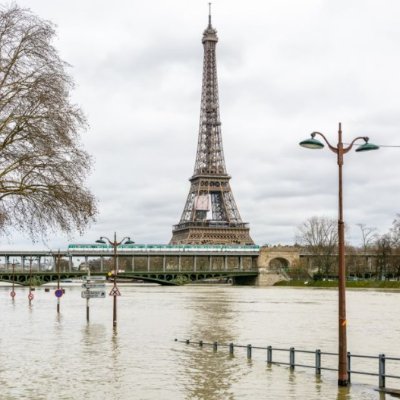 Niveau de la Seine à Paris 3 fois par jour (8:00, 12:00 et 22:00), ainsi que la tendance sur les 12 et 24 dernières heures. #crue #laseine