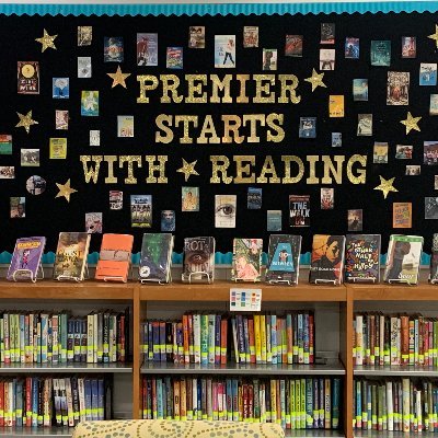 Blythewood Middle School Media Center Blythewood,SC @krisbailes @libraryellen We love to read and talk about books!
