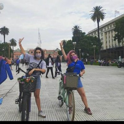 Maestra, feminista, estudiante y murguera.

Por la justicia social siempre!