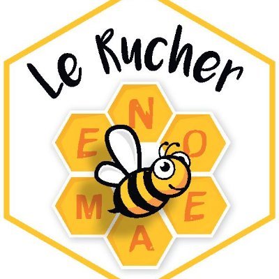 le rucher est né en mai 2017. Je suis apiculteur amateur et j'élève mes zazas de manière naturelle en respectant leur vie.