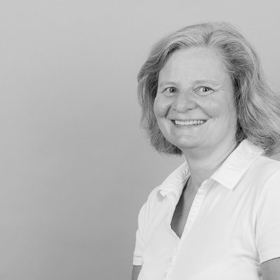 Itsenäisen isänmaan puolesta. Twiittaan politiikasta, historiasta, terveydestä, piikeistä, säteilystä, ilmastohuijauksesta, maataloudesta ja koirista.