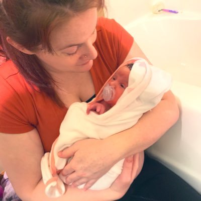 ljragan's profile picture. Momma to Ruby Ann. 👩🏼‍🍼💕