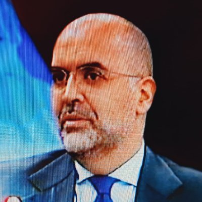 International politics professor @Yale: security, strategy, statecraft; past director @ISSYale; @Uchicago alumnus. RT's ≠ endorsements. Views my own.