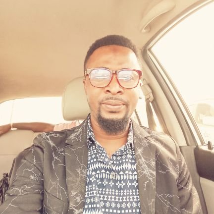 yasintdbf's profile picture. Author, Trainer, digital marketer and a speaker