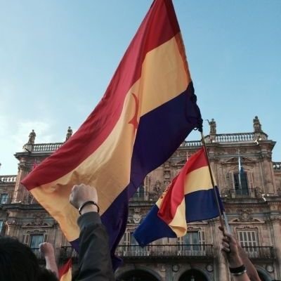 Temas políticos, sociales y económicos de España
