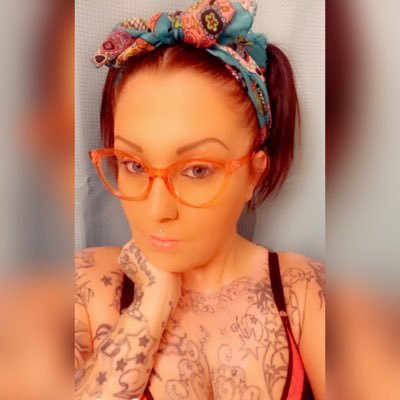 Music Promo/Mgr/Publicist #NevaehPromo #MenaBeePR 🐝PR/PartnerNCrime @Nawf6od #JUSGAS #CME #4eva #edmlover #bassjunky #stage3CancerNinja #fuckcancer 💕