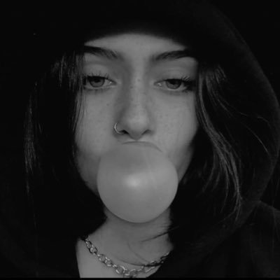 ‏اللهم إرحمني اذا حان أجلي,اللهم إغفر لي إن اقترب يومي, ولا تُخرجني مِن الدنيا إلا و انت راضٍ عني.
