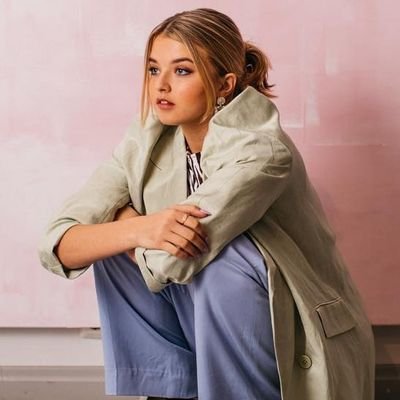 🇫🇮| Portal da Joalin Loukamaa, dançarina, modelo, youtuber, integrante do Now United e participante do Survivor Finland