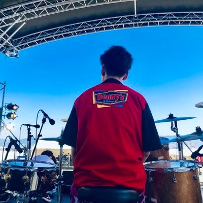 chibi_baker's profile picture. 802用アカウントを作りました🙌 パン屋さんとドラマーをしています🍞🍞🥁🥁 趣味は麻雀です🀄️🀄️勉強中です📝📝       最近は山登りにどハマりしてます🥾🥾