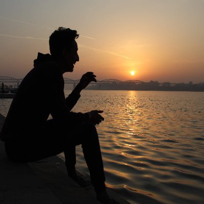 DRAVINMISHRA4's profile picture. छोरा गंगा किनारे वाला 🙂🙂🙂😍
#बनारसी ☺
#सनातनी☺
#हिन्दीभाषी