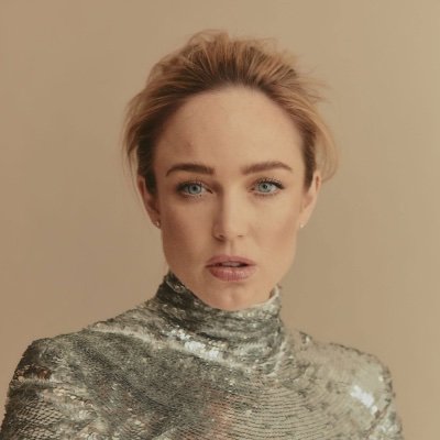 #SaveLegendsOfTomorrow
@caitylotz is best known as Sara Lance on The CW's #Arrow and #LegendsOfTomorrow!  |  Link to DCTV merch below! | By @OnKATEsSide