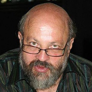 Писатель,
автор 20 книг и десятков пьес, журналист, обозреватель интернет-тв, ведущий Ютюб-канала