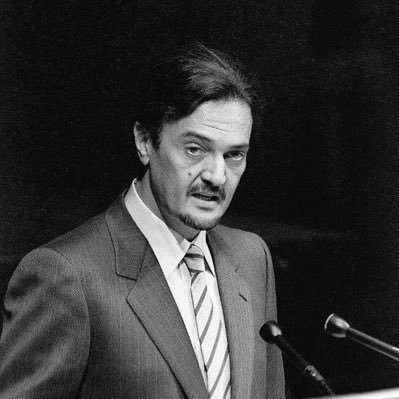 fofo_1374's profile picture. #فنانه_تشكيليه ﻵأدعي الفن ولكن انتمي اليه ..بين اسمي ولقب عائلتي يتربع اسم رجل سأناضل لأكون مصدر فخره بتوالي انجازاتي