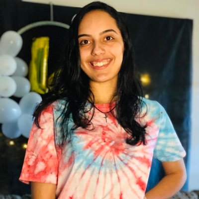 É essencial manter-se fiel a sua essência. Segue lá no insta: @yaninha_brescia