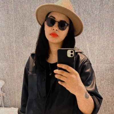 Senior software engineer. Stupidly obsessed with formula 1, Bollywood and my Iggy. Allergic to everything but eat it anyway