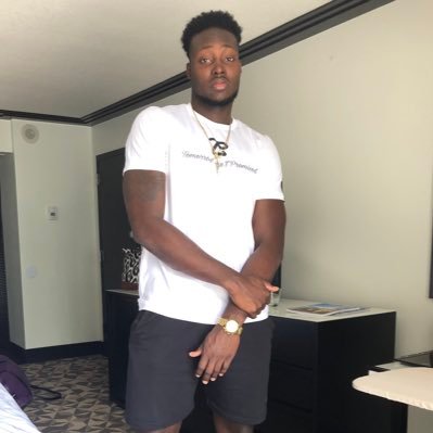 Former basketball player 🏀 Educated -BA Business admin. Employed -need to know basis GODFIRST🙏🏾FL living 🌊☀️Snap:datboiaj_11