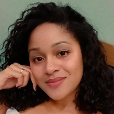 Djanny_Oliveira's profile picture. Porque ela ainda canta e sente o que é realmente importante... continuará em frente!

Serva de Deus ☺ - Arquiteta Urbanista 🎓✒🏠💕