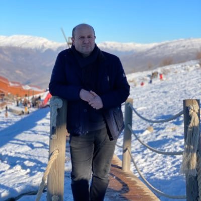 qysOXWzHE6iDMe3's profile picture. 