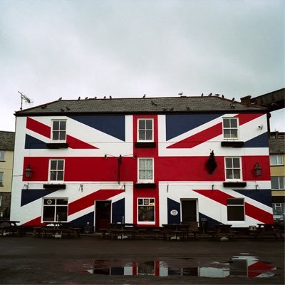 Harryartois2's profile picture. back up