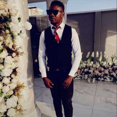 OsimenJ's profile picture. musicproducer#musicinstructor