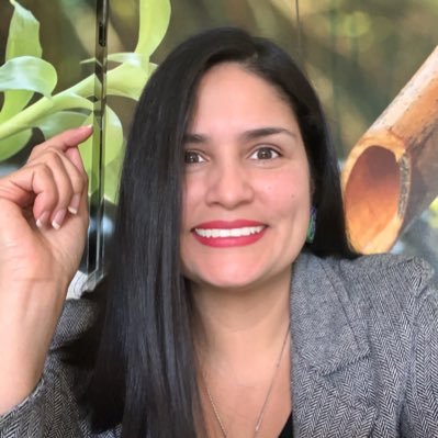 Creadora de PattySoutache y Cofundadora de ConectadasCon