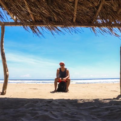 Comunicólogo apasionado del futbol y la fotografía, amante de la música y la comida. No evito que mis pies se muevan al ritmo de una gran canción.