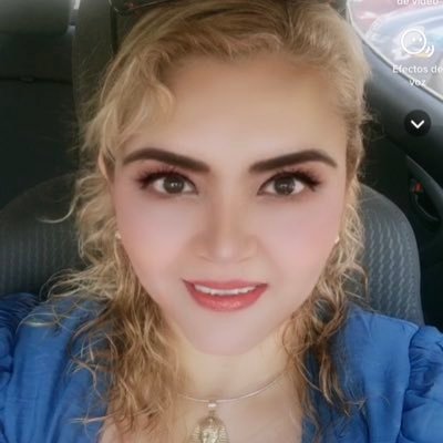 ACTRIZ🎭Debajo de las mil mascaras, Debajo de las ropas exóticas, Muy por de bajo de tu lado multifacético, Que bella mujer🎭🎭