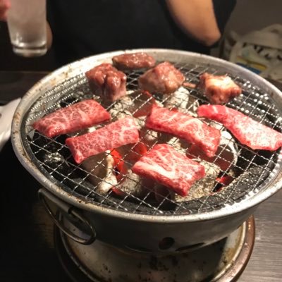 Taishow_AoAo's profile picture. 焼肉大学大学院進学焼肉学部焼肉学科焼肉コース焼肉専攻焼肉研究室所属の、やきにく王です。