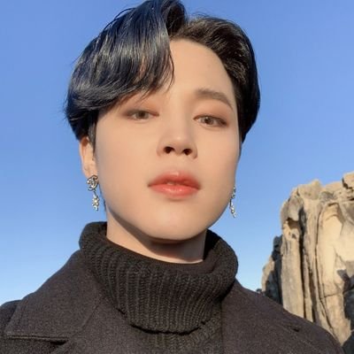 cAECOsKHpMZVvyH's profile picture. 