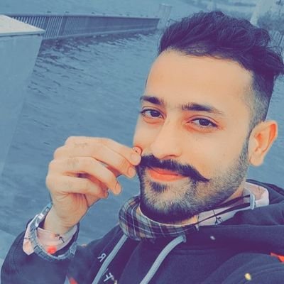 yogeshkhatri996's profile picture. JaB LoG TUMHARE KhiLaF BolNe LaGe tab ShaMAj jAnA tuM Tarrakki kar Re Ho
Love U मम्मी-पापा👪
🎂09th-aprIL
##MODELING
https://t.co/GKLxk9lZlQ
