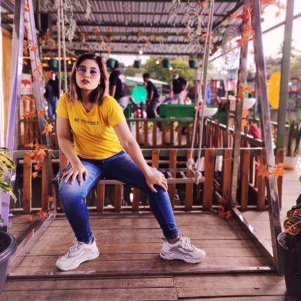 Aidhaidha9's profile picture. yang penting happy