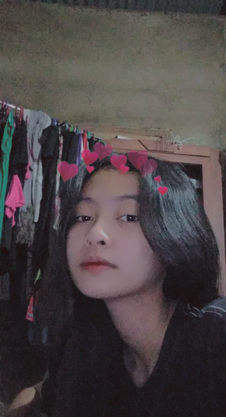 elloisagabs's profile picture. pro at pretending to be ok