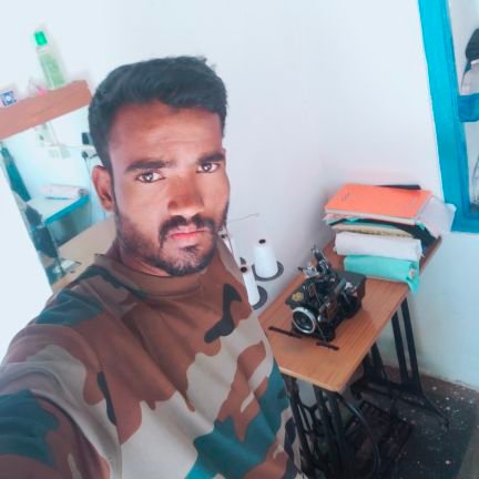 KPRAVEE25045348's profile picture. Playing