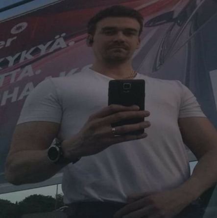 LintunenMarkus's profile picture. Yrittäjä, erikoismies, 3x isä ja aviomies.

Kaksi metriä pelkkää ystävällisyyttä, sarkastinen sivullinen tarkkailija.

Irtisanoudun kaikesta epäsopivasta.