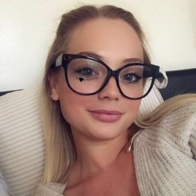 lana_beard's profile picture. Probably reading with a cup of tea 📚☕️. Open to book reviews