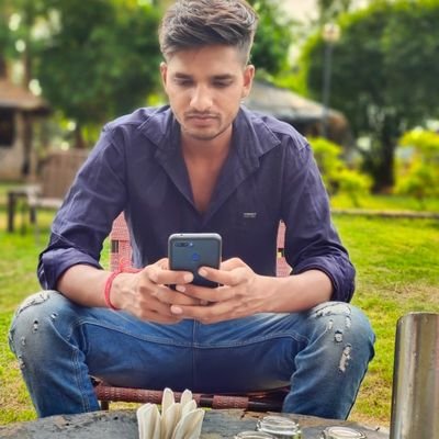 _2k_Saurabh's profile picture. 🇮🇳🇮🇳🇮🇳🇮🇳अजीब बात है मेरे देश की माटी में लोग सरहदे कूद कर आते है यहाँ दफन होने के लिऐ🚩🚩🇮🇳🇮🇳🇮🇳🇮🇳