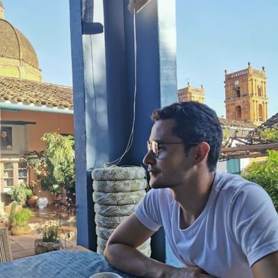 Humanista, socio-liberal y curioso de la revolución digital.
🤓⚛☮💻
¡Pensarmos como especie desde el respeto por el individuo y la libertad!