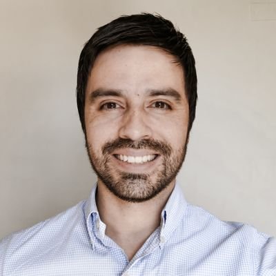 RodrigoGallardo's profile picture. Romántico Viajero. Bueno pa'l fútbol y su ineludible 3er tiempo. Me la jugué por una casita para mis arañas de rincón: Periodista, dice el cartón.