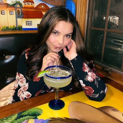 EmilyJimenez17's profile picture. nobody’s mama