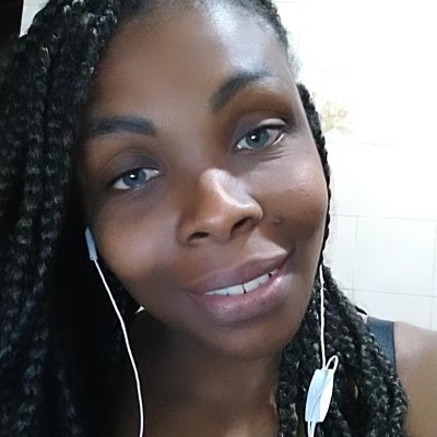 Back-end Developer, sommelier de Netflix, mãe de dogs, curiosa | dorminhoca e aprendendo a escrever meu futuro em linhas de códigos.