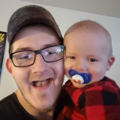 26 Gamer, doodler , single father of one beautiful baby boy. living everyday for him 💯💯💯