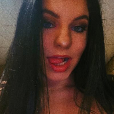 ShayleeWitmer's profile picture. 