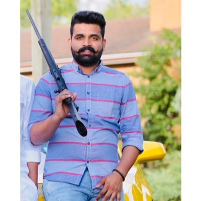 ShaihbazGill's profile picture. #KISAANMAJDOOREKTAZINDABAD #NOFARMERBOFOOD#SUPPORTFARMERS#Burlington🇨🇦#Pb15#October13🎂#Offroadlovers🚜#Soccer⚽️#Kabbadi🤼💪🏻Snapchat-kunwarshaihbaz