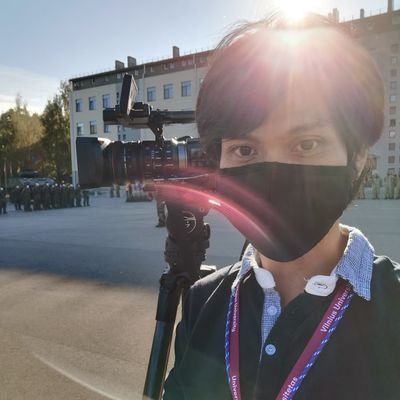 VJ & producer @Reuters in Paris. Fan of sushi, chocolate, Netflix. Tweets my own. 🇺🇸🇫🇷🇵🇭