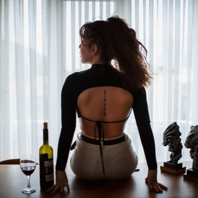 mervesensoypir's profile picture. Düşününce kendime hak veriyorum.