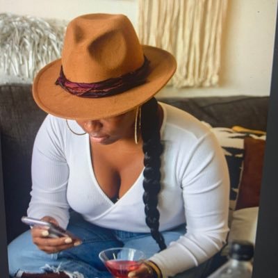 Serving you all types Blaq Nova Magic ✨Nail Care Technician| Wardrobe Stylist| CD| Jewelry Maker... Hat Maker... I can create anything 💫✨