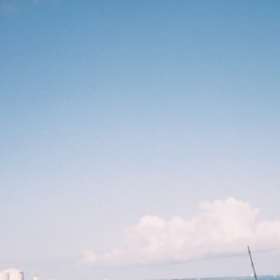 moqmoqpon's profile picture. 