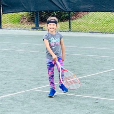 I like playing 🎾 and ⚾️. I’m 5 years old.