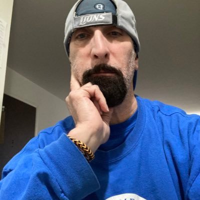 I’m a great guy, who’s very single and looking for my perfect match..